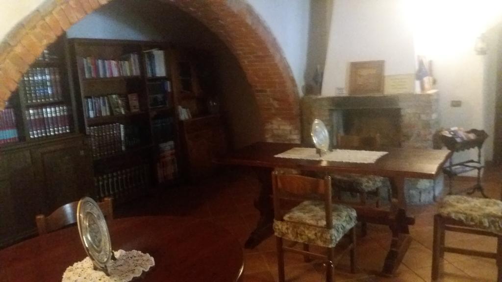 Azzurre Beb Acomodação com café da manhã Laterina Exterior foto